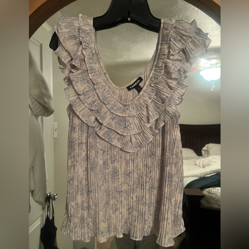 EXRESS Ruffle Neckline Off Shoulder Floral Print Sleeveless Top *NEVER WORN*